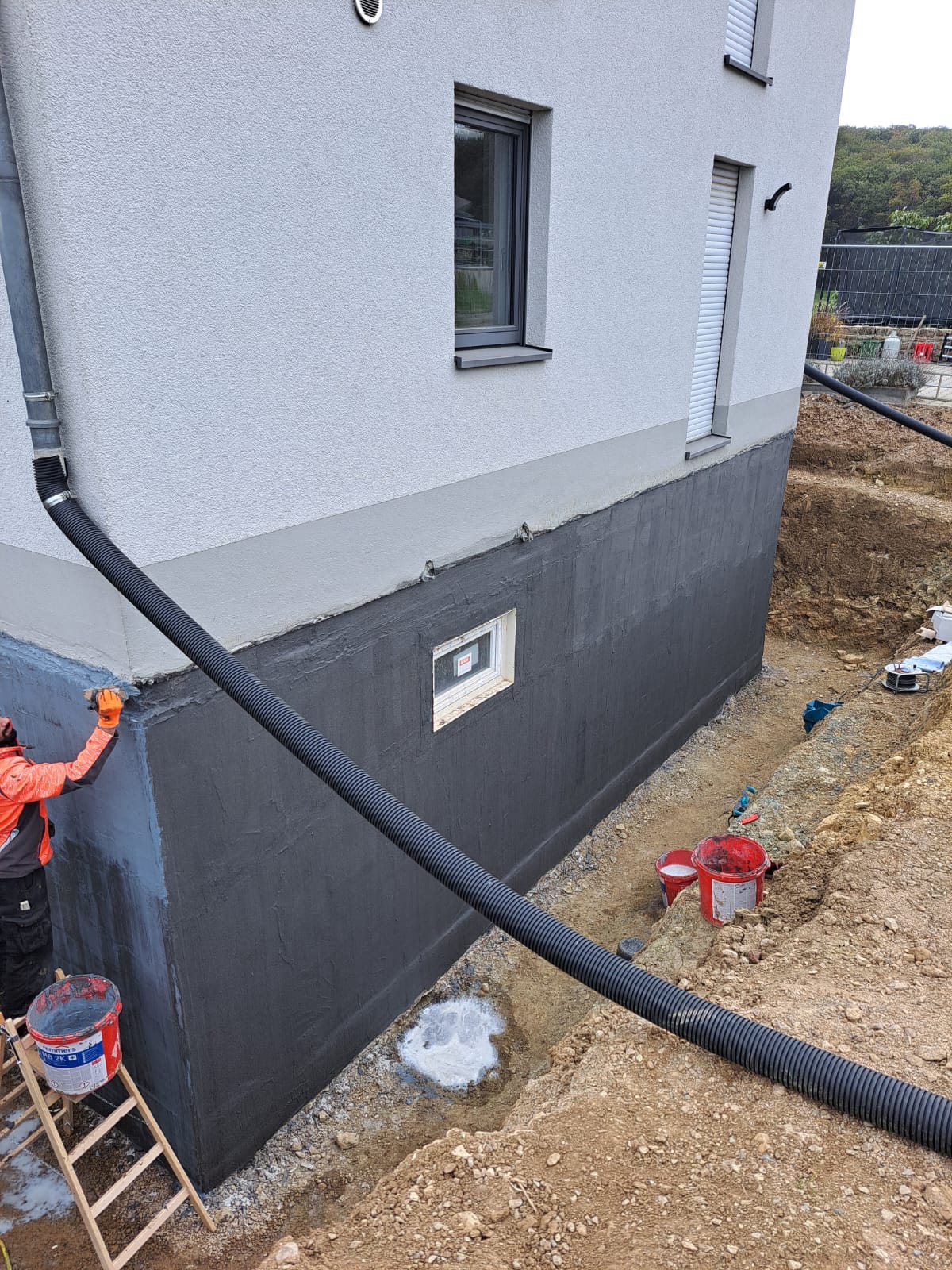 Travaux d'étanchéité d'un sous-sol chez un particulier au Luxembourg.