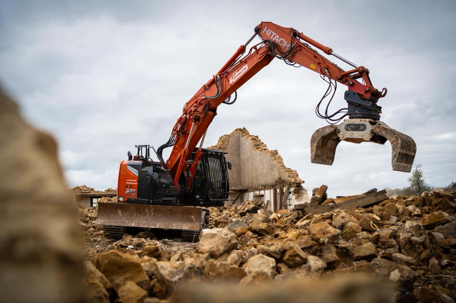 Engin de chantier à louer au Luxembourg.